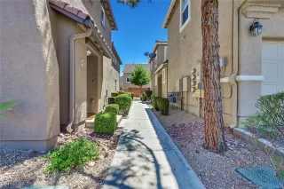 Photo #1: 2622343 Listing 