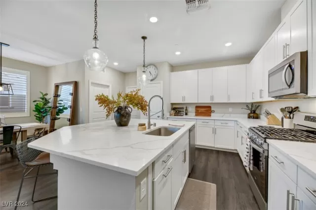 MLS: 2622356 Condo For Sale