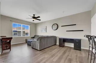 Photo #6: 2622372 Listing