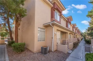 Photo #1: 2622411 Listing 