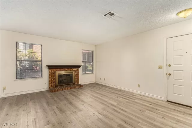 MLS: 2622426 Condo For Sale