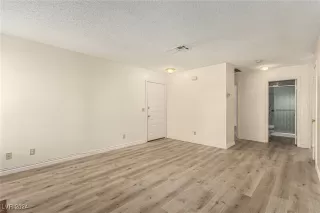 Photo #3: 2622426 Listing 