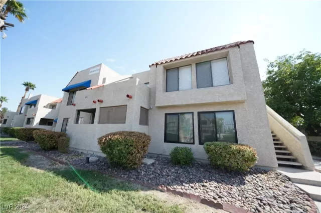 MLS: 2622427 Condo For Sale