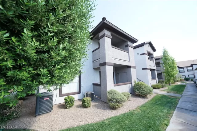 MLS: 2622435 Condo For Sale