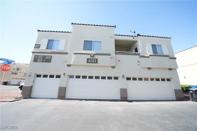 MLS: 2622436 Condo For Sale