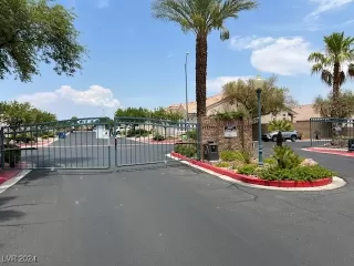 Photo #1: 2622492 Listing 