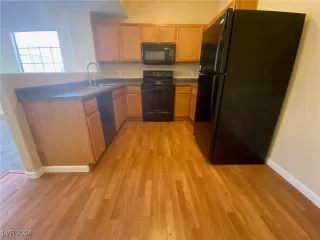 Photo #2: 2622522 Listing 