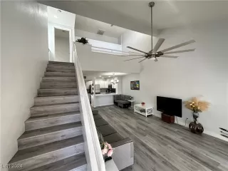 Photo #1: 2622565 Listing 