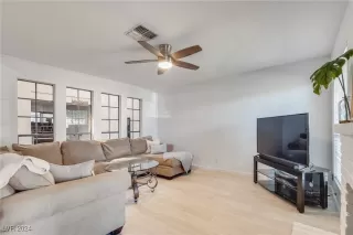 Photo #1: 2622574 Listing