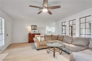 Photo #3: 2622574 Listing