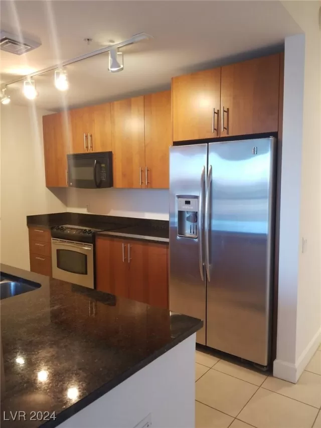 MLS: 2622576 Condo For Sale