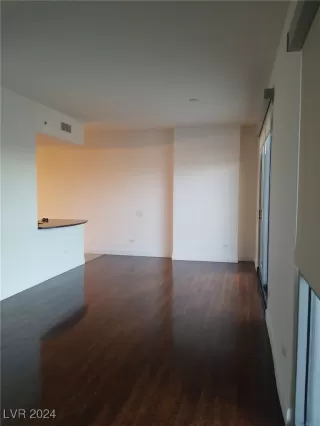 Photo #1: 2622576 Listing 