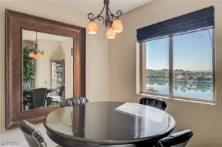 Photo #3: 2622590 Listing