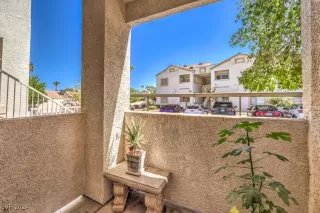 Photo #3: 2622593 Listing