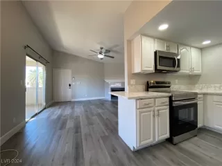 Photo #3: 2622606 Listing 