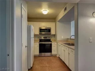 Photo #2: 2622620 Listing 