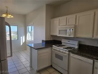 Photo #3: 2622624 Listing 