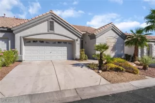 Photo #2: 2622644 Listing