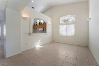 Photo #6: 2622644 Listing