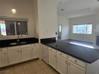 Photo #4: 2622673 Listing 