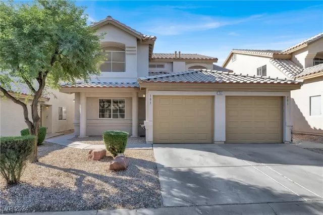 MLS: 2622678 Condo For Sale