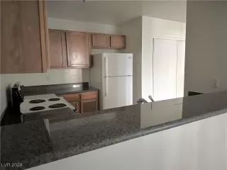 Photo #4: 2622729 Listing