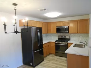 Photo #2: 2622731 Listing