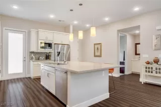 Photo #3: 2622734 Listing 