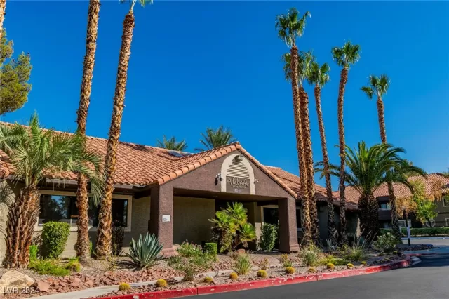 MLS: 2622771 Condo For Sale