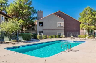 Photo #4: 2622771 Listing