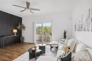 Photo #4: 2622813 Listing