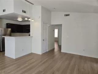 Photo #4: 2622895 Listing 