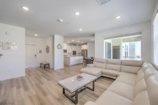 Photo #3: 2622905 Listing 