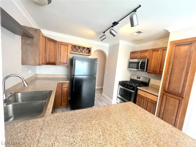 MLS: 2622928 Condo For Sale