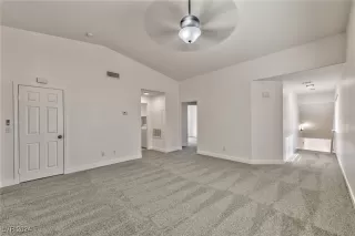 Photo #5: 2622933 Listing