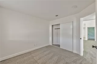 Photo #6: 2622933 Listing