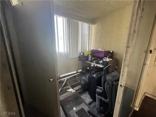 Photo #3: 2622960 Listing