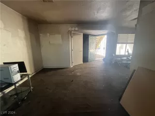 Photo #4: 2622960 Listing