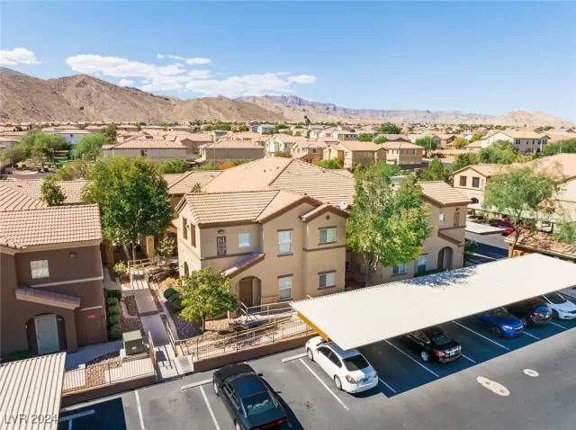 MLS: 2623012 Condo For Sale