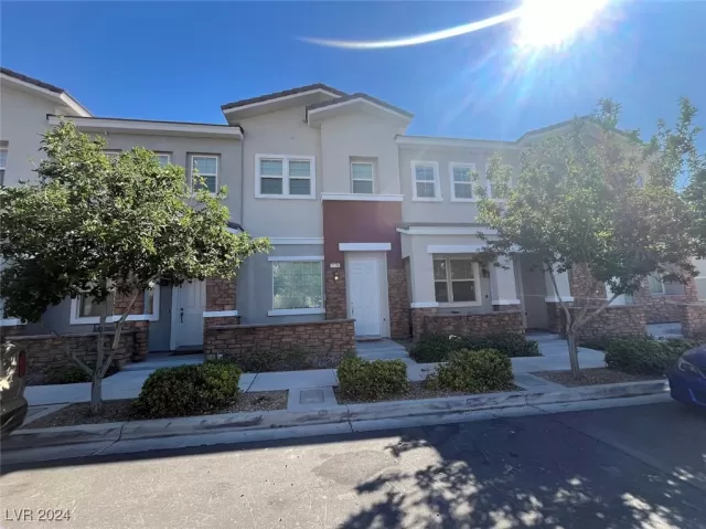 MLS: 2623026 Condo For Sale