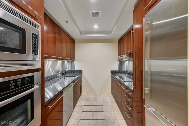 MLS: 2623033 Condo For Sale