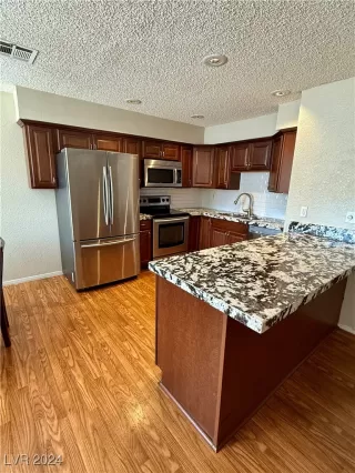 Photo #4: 2623055 Listing 