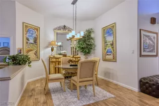 Photo #4: 2623080 Listing