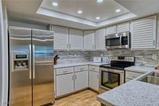 Photo #6: 2623080 Listing