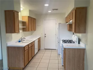 Photo #2: 2623081 Listing 