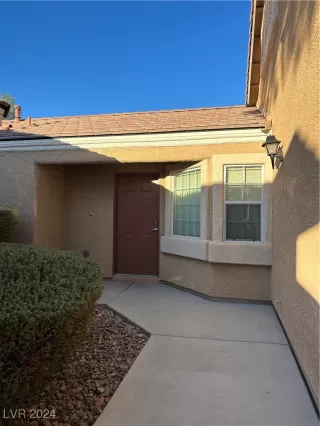 Photo #1: 2623085 Listing 