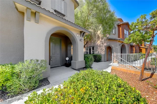 MLS: 2623087 Condo For Sale