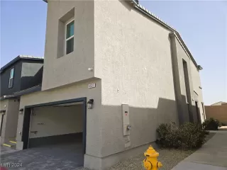Photo #1: 2623118 Listing 