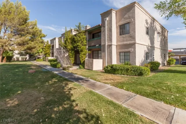 MLS: 2623137 Condo For Sale