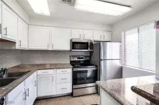 Photo #3: 2623144 Listing